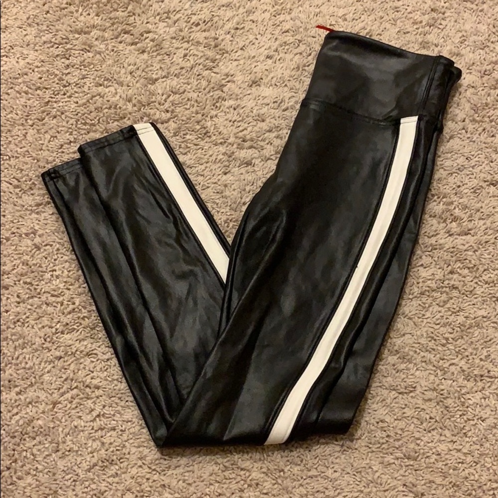 BRAND NEW SPANX LEGGINGS!